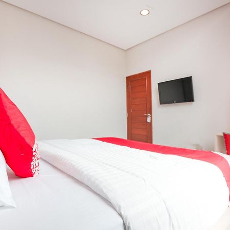 Oyo 148 Cempaka Place Homestay Jakarta Kültér fotó