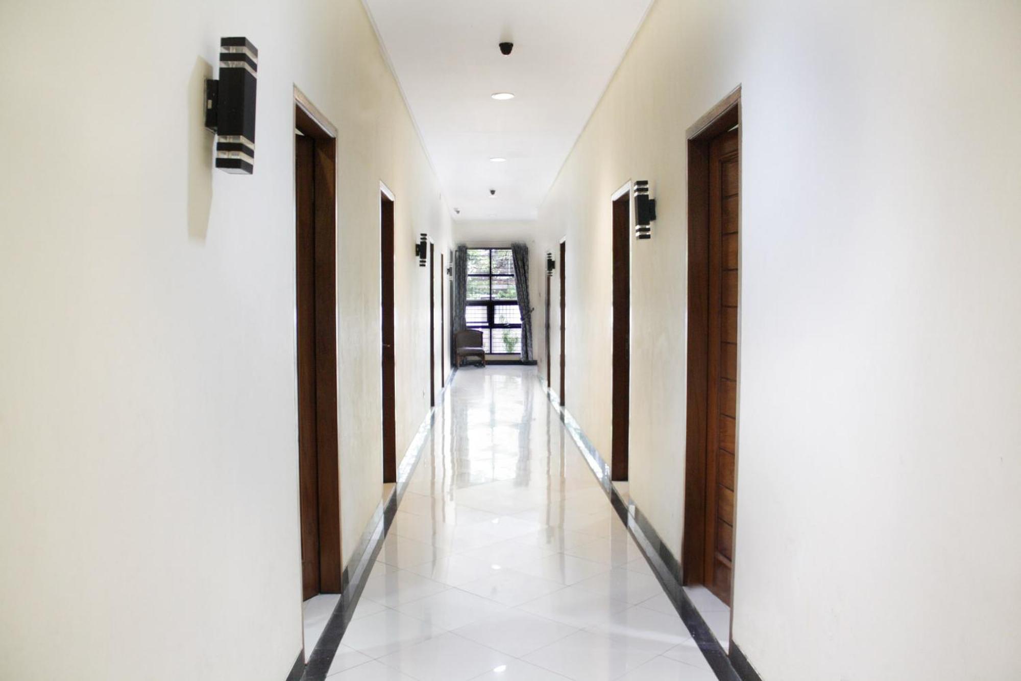 Oyo 148 Cempaka Place Homestay Jakarta Kültér fotó